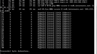 Tracert, v dobe kdy server lagoval.